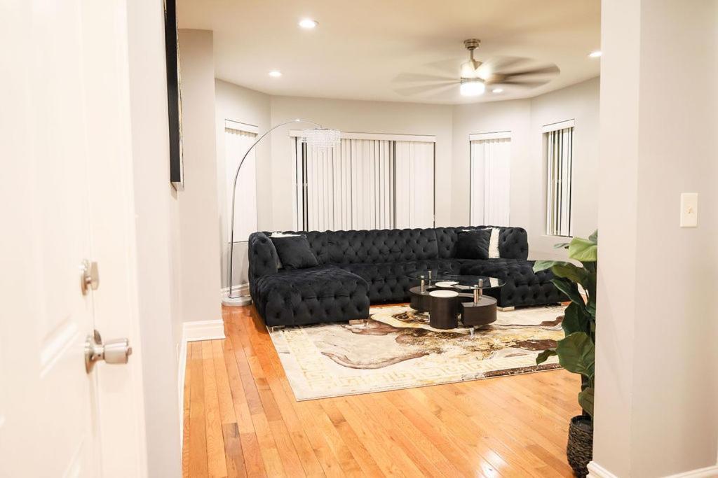 Gorgeous 4Bdr In Chicago,15Mins From Dwtn Apartment Exterior photo